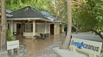 Royal Island Resort & Spa