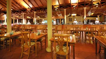 Royal Island Resort & Spa