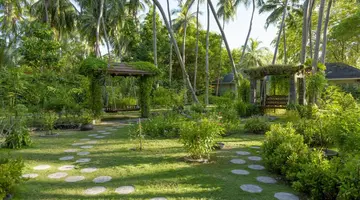Royal Island Resort & Spa