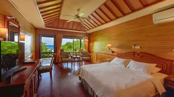 Royal Island Resort & Spa