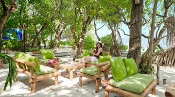 Royal Island Resort & Spa