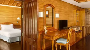 Royal Island Resort & Spa