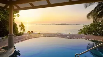 Royal Island Resort & Spa