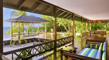 Royal Island Resort & Spa
