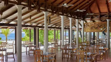 Royal Island Resort & Spa 