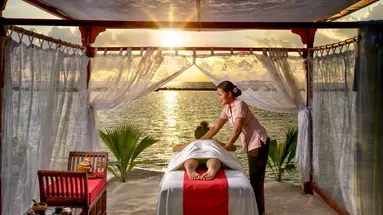 Royal Island Resort & Spa 