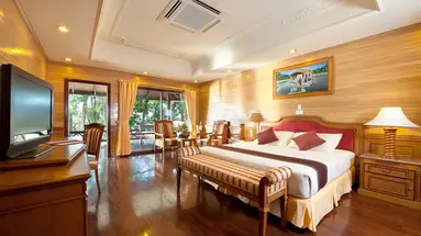 Royal Island Resort