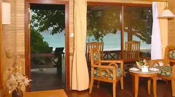 Royal Island Resort