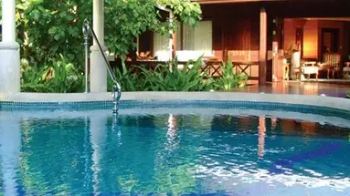 Royal Island Resort