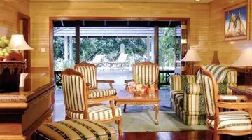 Royal Island Resort