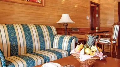 Royal Island Resort