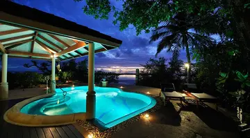 Royal Island Resort
