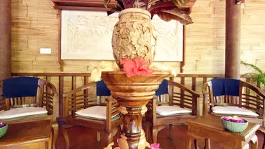 ROYAL ISLAND