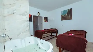 ROYAL LAGOONS AQUA PARK RESORT & SPA