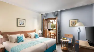 ROYAL LAGOONS AQUA PARK RESORT & SPA