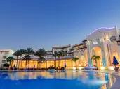 ROYAL LAGOONS AQUA PARK RESORT & SPA