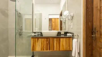 Royal Mandarin Hotel & Resort