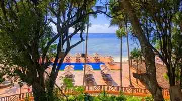 Royal Mandarin Hotel & Resort