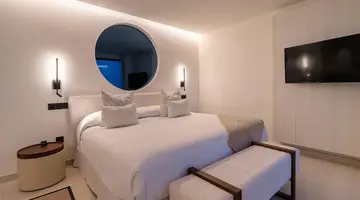 Royal Marina Suites Boutique Hotel