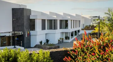 Royal Marina Suites Boutique Hotel