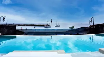 Royal Marina Suites Boutique Hotel