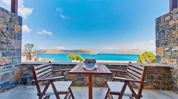Royal Marmin Bay Boutique and Art Hotel