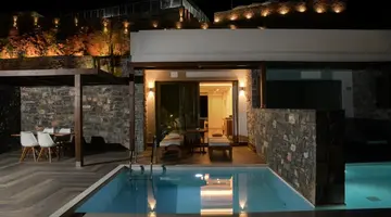 Royal Marmin Bay Boutique and Art Hotel