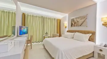 Royal Marmin Bay Boutique and Art Hotel
