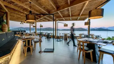 Royal Marmin Bay Boutique & Art Hotel
