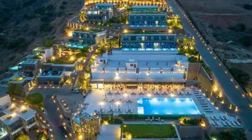 Royal Marmin Bay Boutique & Art Hotel