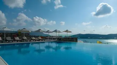 Royal Marmin Bay Boutique & Art Hotel
