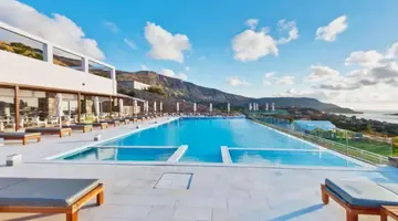 Royal Marmin Bay Boutique & Art Hotel