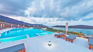 Royal Marmin Bay Boutique & Art Hotel