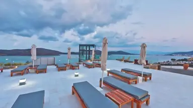 Royal Marmin Bay Boutique & Art Hotel