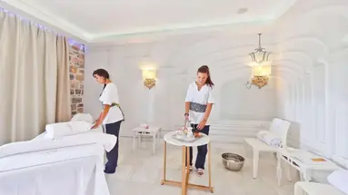 Royal Marmin Bay Boutique & Art Hotel