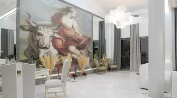 ROYAL MARMIN BAY BOUTIQUE & ART