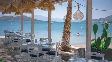 ROYAL MARMIN BAY BOUTIQUE & ART