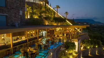 ROYAL MARMIN BAY BOUTIQUE & ART