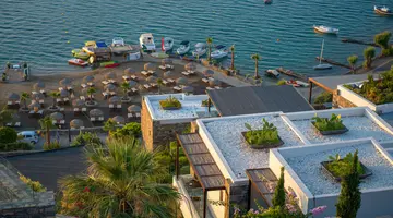 ROYAL MARMIN BAY BOUTIQUE & ART
