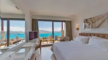 ROYAL MARMIN BAY BOUTIQUE & ART