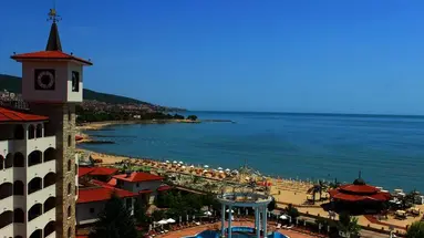 Royal Palace Helena Sands