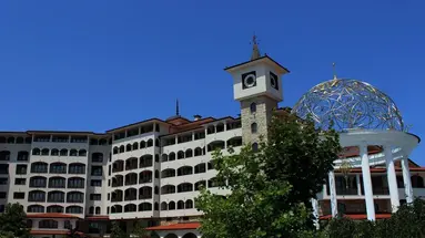 Royal Palace Helena Sands