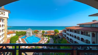 Royal Palace Helena Sands