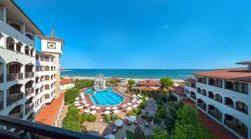 Royal Palace Helena Sands