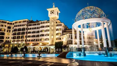 Royal Palace Helena Sands