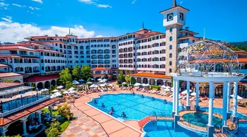 Royal Palace Helena Sands