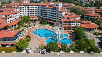 Royal Palace Helena Sands