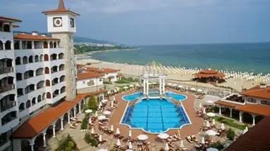Royal Palace Helena Sands
