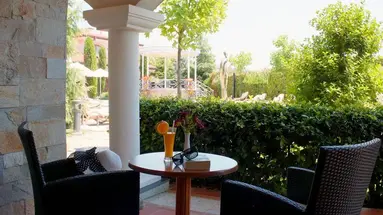 Royal Palace Helena Sands