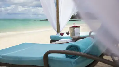 ROYAL PALM BEACHCOMBER LUXURY